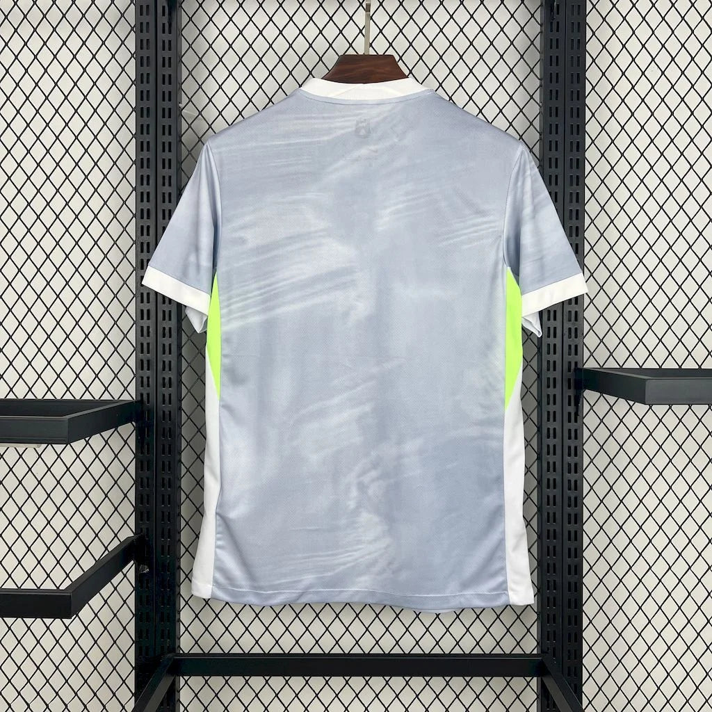 VfL Wolfsburg 2025 Away Shirt