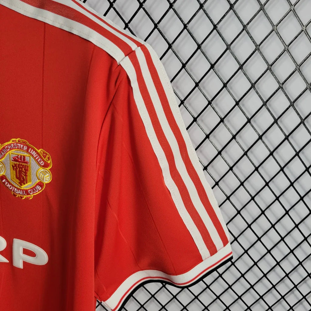 Man United 83/84 Home Kit