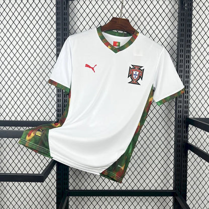 Portugal 26/27 White Special Kit