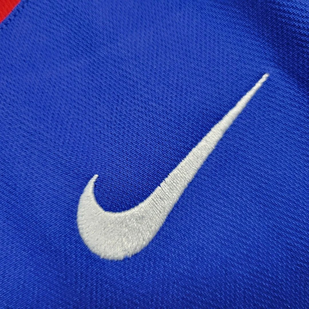 Man United 2005 Away Shirt