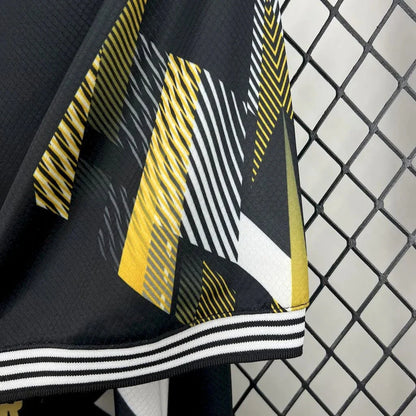 Real Madrid 25/26 Black Nocturno Special Kit