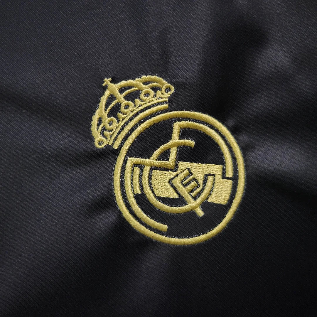 Real Madrid 25/26 Gold Dragon Special Kit